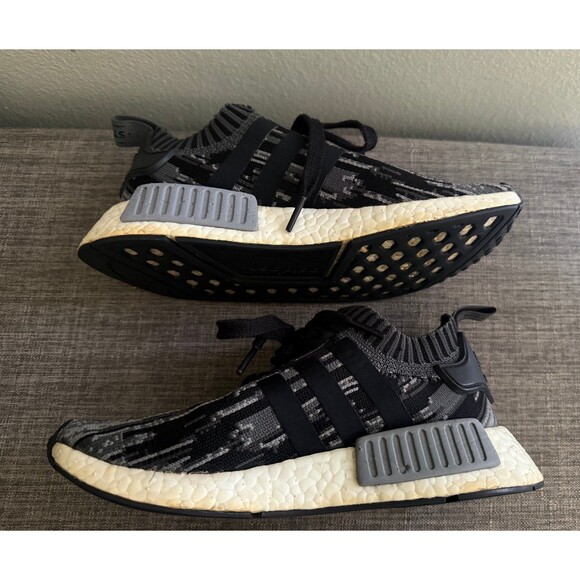 Men’s Adidas NMD R1 Primeknit Core Black/Grey Shoes Size 4 Women’s 5 - Picture 3 of 10